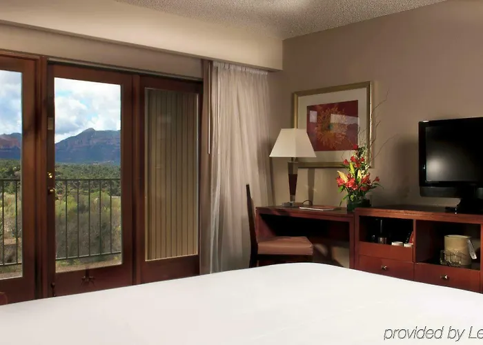 The Cliffs 3*
